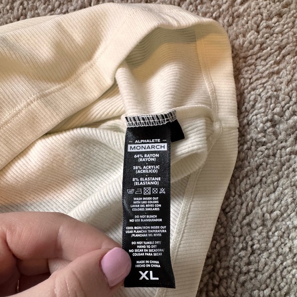 Alphalete Monarch Collection shirt - Picture 5 of 5